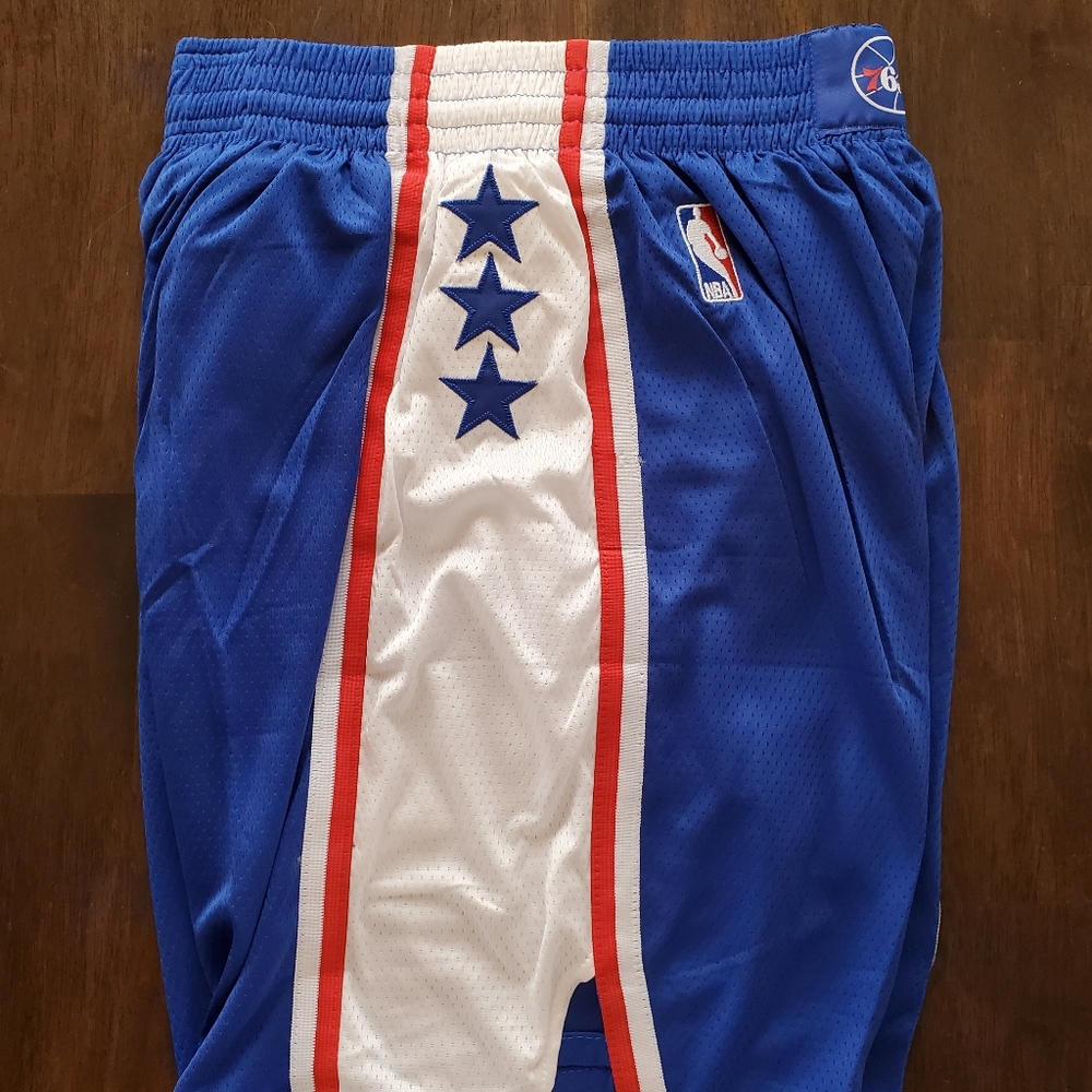 Philadelphia 76'ers - Picture 7 of 8